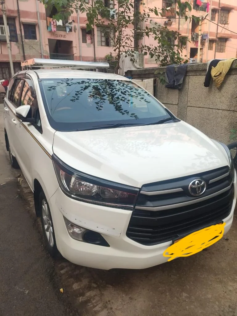 Innova Crysta Cabs in Noida , Business Trip Taxi Service