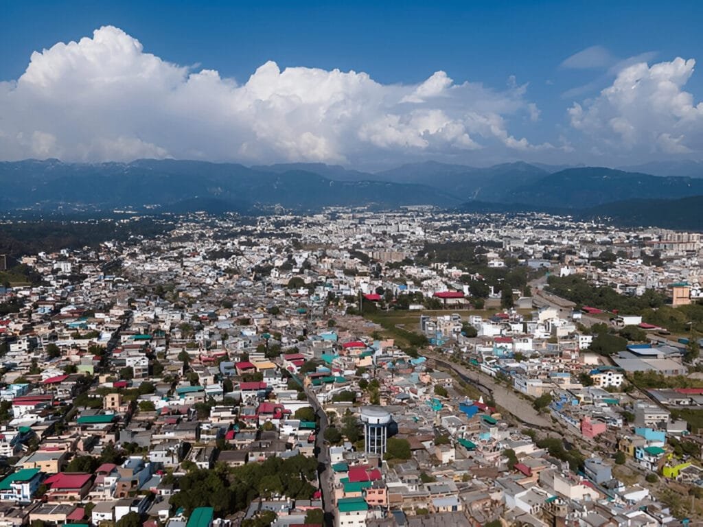 noida to dehradun taxi